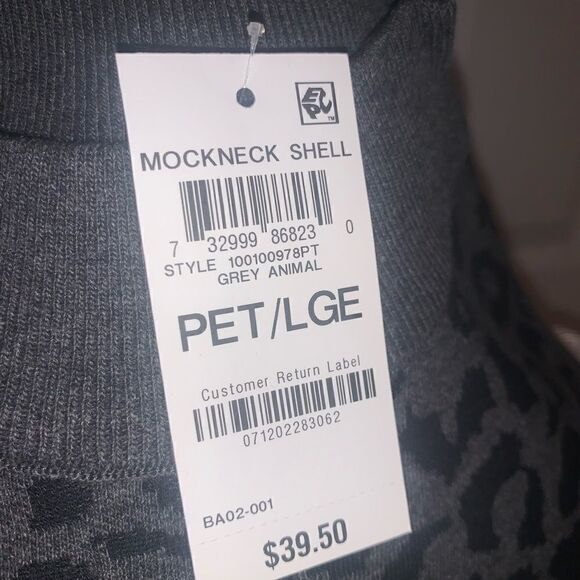 🎄JM Collection Sleeveless Sweater  - Picture 4 of 4